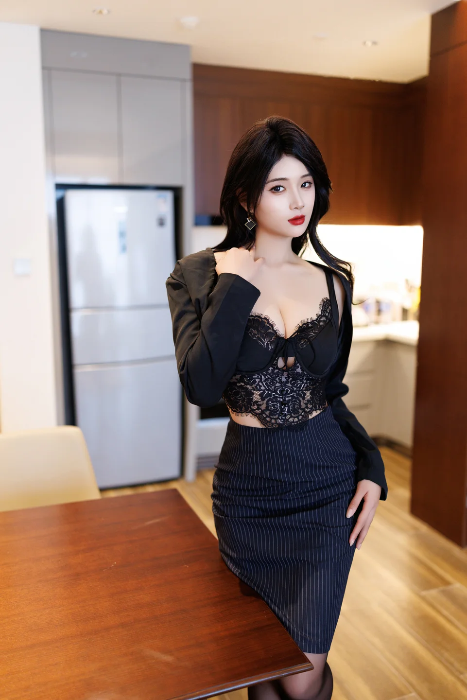 南乔 - 御姐风 [90P-813MB] tg@simisebaisi 【丝足阁】023.webp